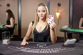 Tim layanan pelanggan spin138 siap membantu pengguna dengan perhatian penuh